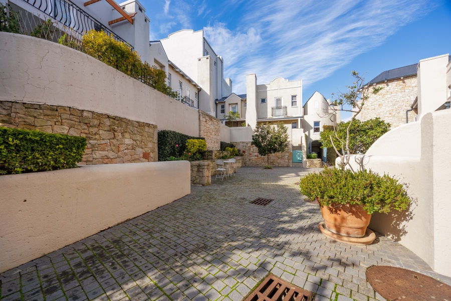 2 Bedroom Property for Sale in Koelenhof AH Western Cape